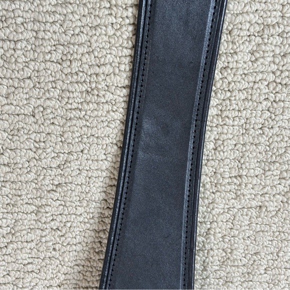 Two Genuine Leather Belts - Picture 11 of 13